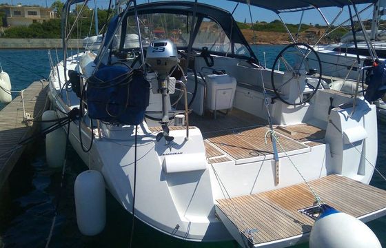 Sailboat Jeanneau Sun Odyssey 519 - 4 cab. 15.75m
