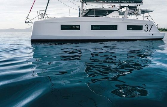 Catamaran Aventura AV 37 10.9m