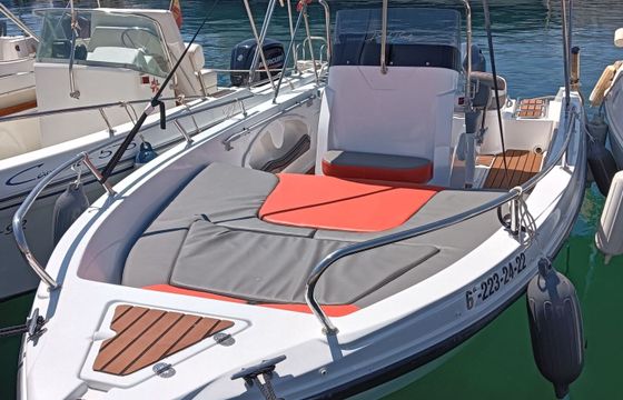 Motorboat Seven Matrix 18.5 80hp