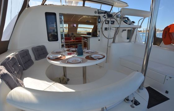 Catamaran LEOPARD Leopard 40 12m