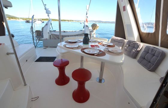 Catamaran LEOPARD Leopard 40 12m