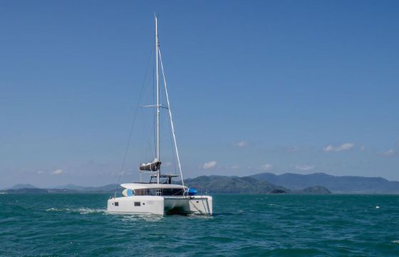 Catamaran LAGOON Lagoon 42 - 4Cab/4Hd 12.94m