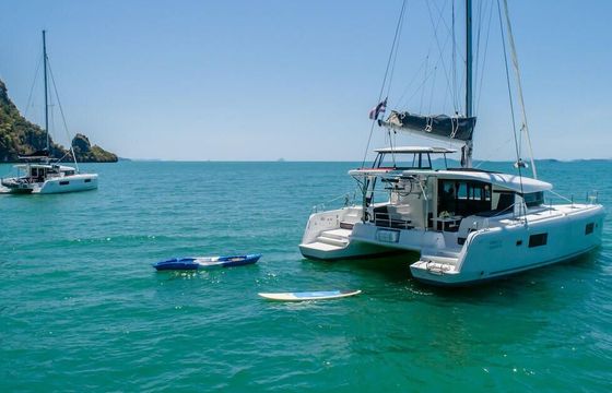 Catamaran LAGOON Lagoon 42 - 4Cab/4Hd 12.94m