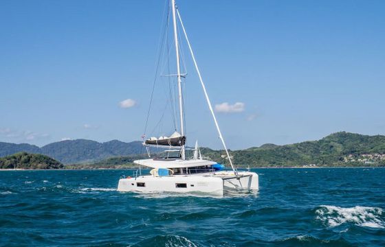 Catamaran LAGOON Lagoon 42 - 4Cab/4Hd 12.94m