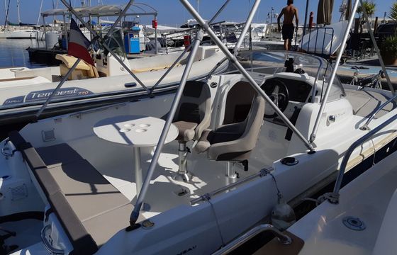 Motorboat Jeanneau Cap Camarat  5.5 Wa FAIBLE CONSO 115hp