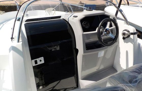 Motorboat Jeanneau Cap Camarat  5.5 Wa FAIBLE CONSO 115hp