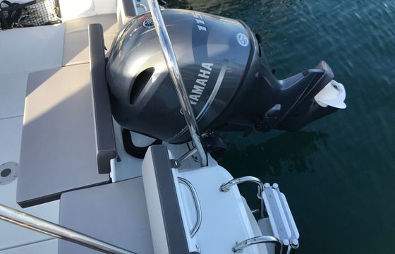 Motorboat Jeanneau Cap Camarat  5.5 Wa FAIBLE CONSO 115hp