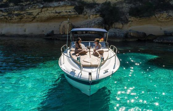 Motorboat Bavaria S29 640hp