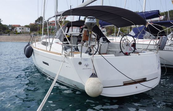 Sailboat Jeanneau Sun Odyssey 449 13.76m