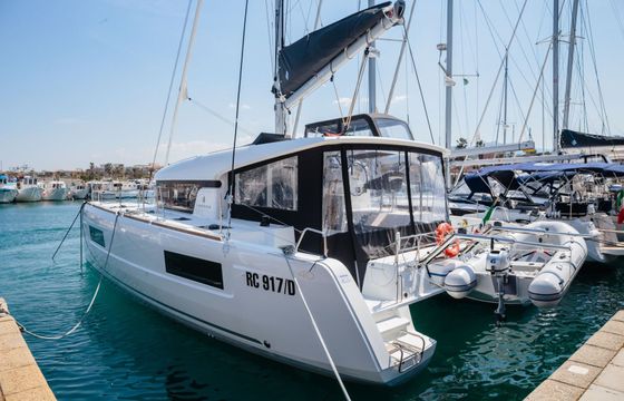 Catamaran LAGOON 40 11.74m