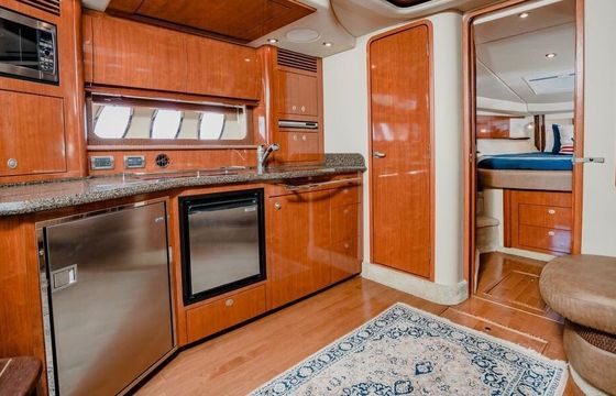 Motorboat Sea Ray 40 760hp