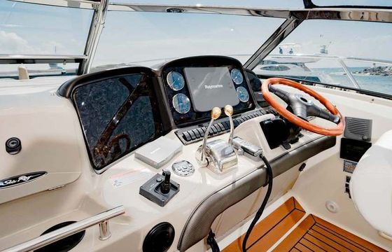 Motorboat Sea Ray 40 760hp