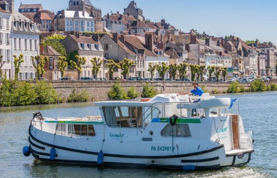 Houseboat Pénichette Flying Bridge 1020 FB