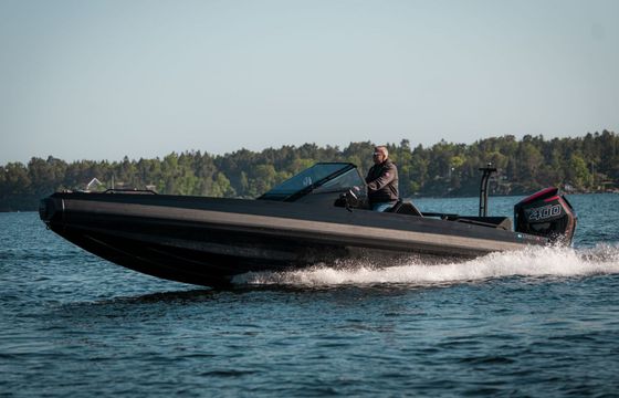 Motorboat Iron 827 400hp