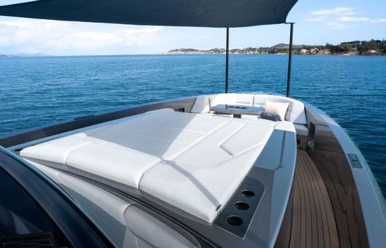 Motorboat Vanquish Yachts Vanquish 45 970hp