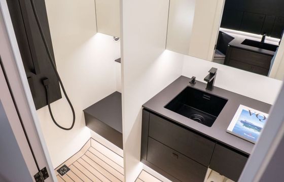 Motorboat Vanquish Yachts Vanquish 45 970hp