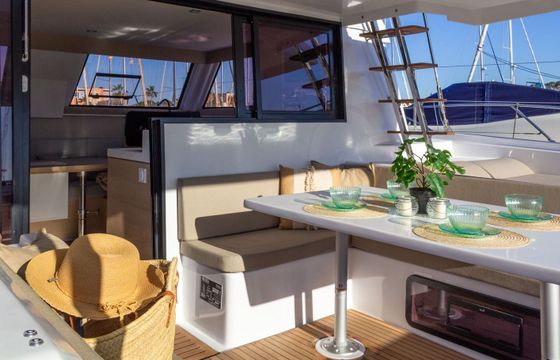 Catamaran Aventura Catamarans AV 37 11m