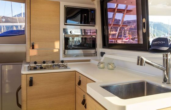 Catamaran Aventura Catamarans AV 37 11m