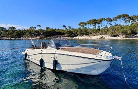 Motorboat Quicksilver 755 Sundeck 225hp