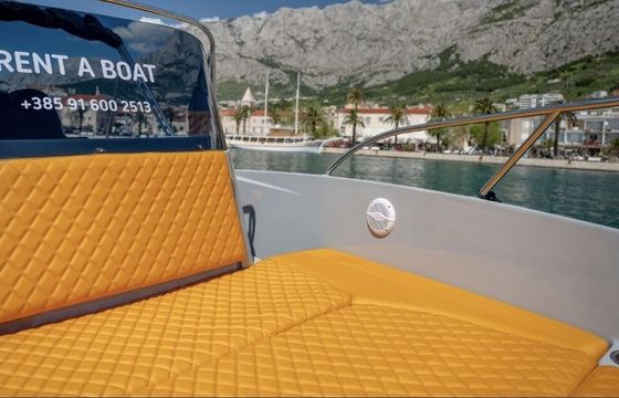 Motorboat Quicksilver 675 200hp