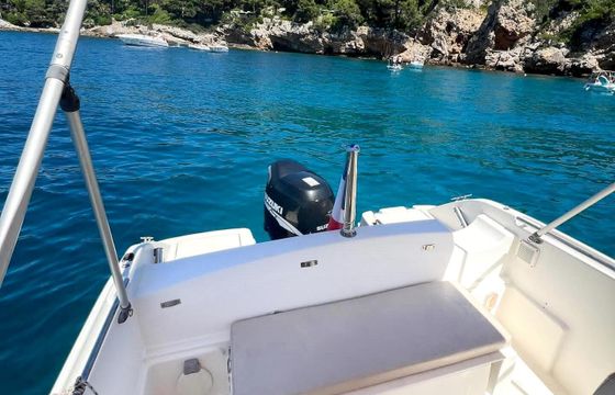 Motorboat Jeanneau Cap Camarat 635 open 140hp