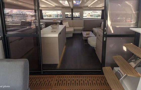 Catamaran Fountaine Pajot Aura 51 15m