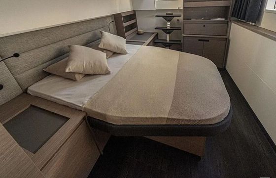 Catamaran Fountaine Pajot Aura 51 15m