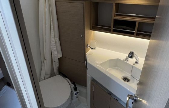 Sailboat OCEANIS 34 QR 10m