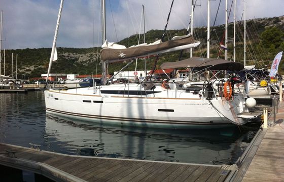Sailboat JEANNEAU SUN ODYSSEY 439 13.34m