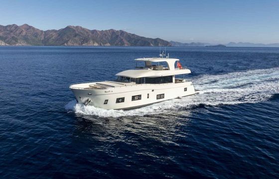 Motor yacht Custom-made 2024 900hp
