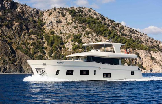 Motor yacht Custom-made 2024 900hp