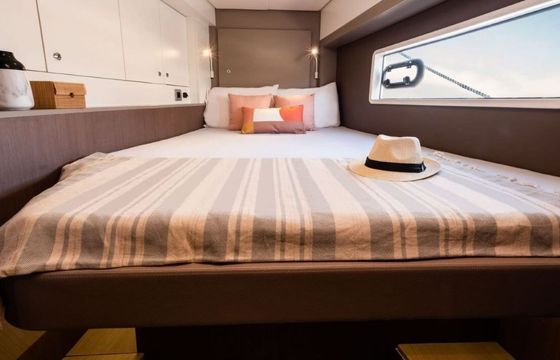 Catamaran Catana Group Bali 4.2 - 4 + 2 cab. 12m