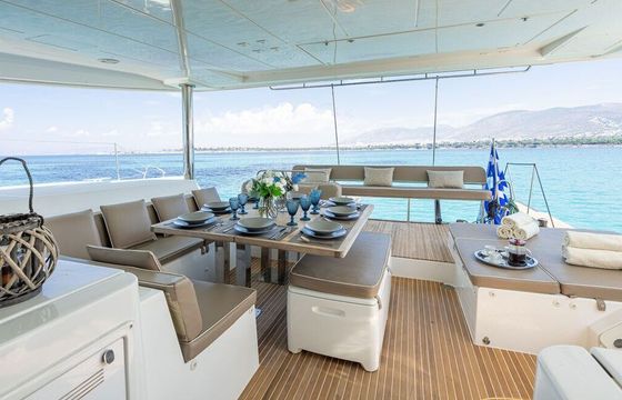 Catamaran Lagoon 52 15.9m