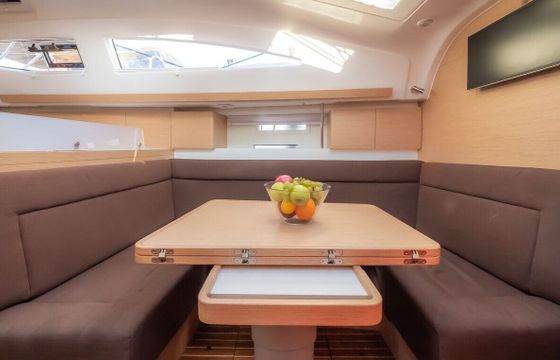Sailboat ELAN 40 Impression 11.9m