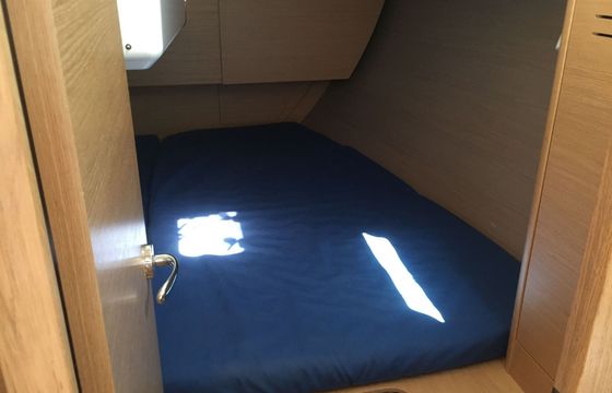Sailboat DUFOUR 310 dériveur lesté "Colibri" 9.7m