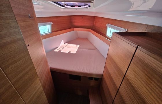 Sailboat Elan Marine Elan Impression 45.1 13m