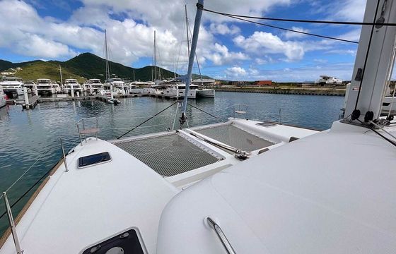 Catamaran Lagoon-Bénéteau Lagoon 450 F - 4 + 2 cab. 13.96m