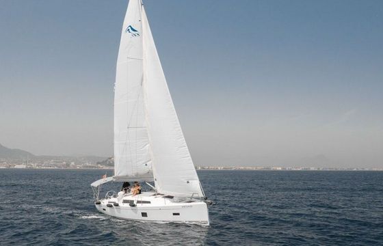 Sailboat Hanse Yachts Hanse 388 11m