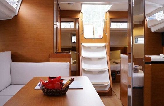Sailboat Jeanneau Sun Odyssey 440 13m