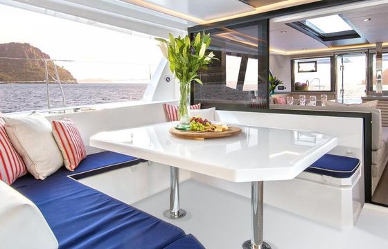 Catamaran Moorings 4500L/10 13m