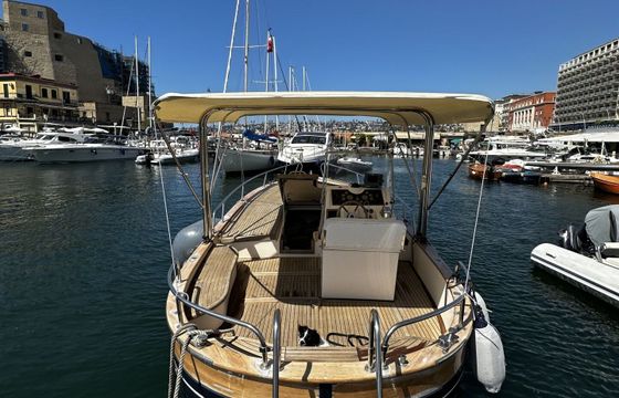Motorboat Apreamare 75 320hp