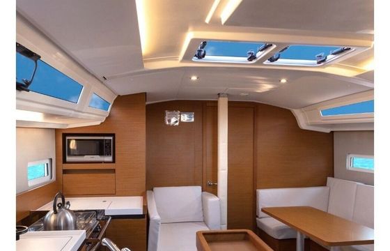 Sailboat Jeanneau Sun Odyssey 410 12m