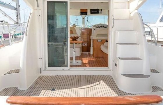 Motorboat Jeanneau Prestige 32 521hp