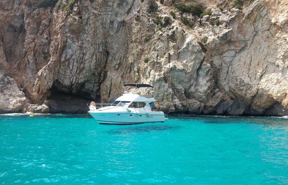 Motorboat Jeanneau Prestige 32 521hp
