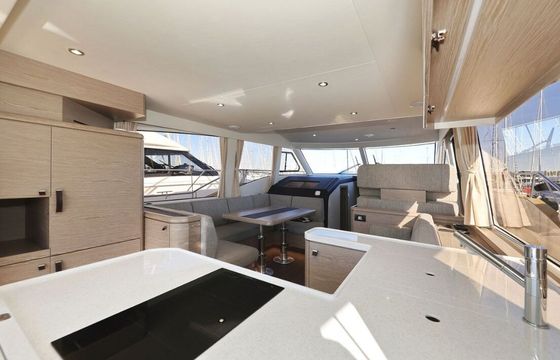 Motorboat Greenline  48 Fly