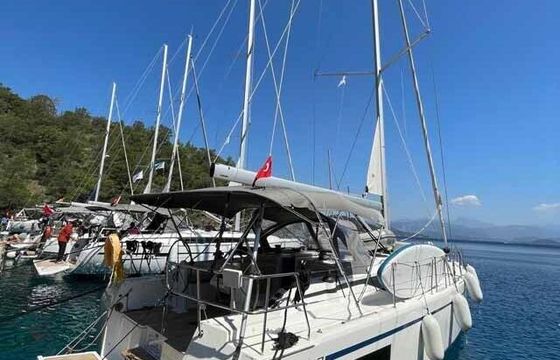 Sailboat Bavaria Yachtbau Bavaria C42 12m