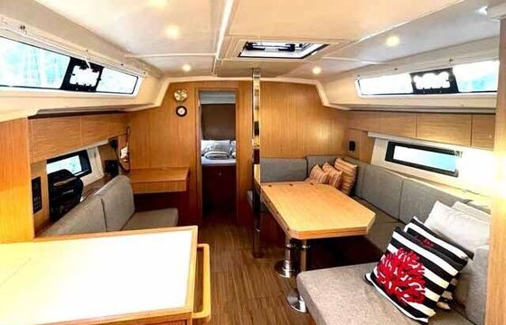 Sailboat Bavaria Yachtbau Bavaria C42 12m