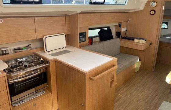 Sailboat Bavaria Yachtbau Bavaria C42 12m