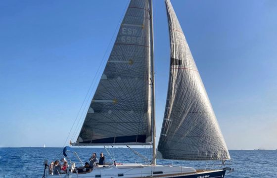 Sailboat Beneteau Oceanis Clipper 361 11m