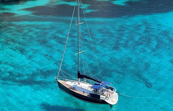 Sailboat Beneteau Oceanis Clipper 361 11m